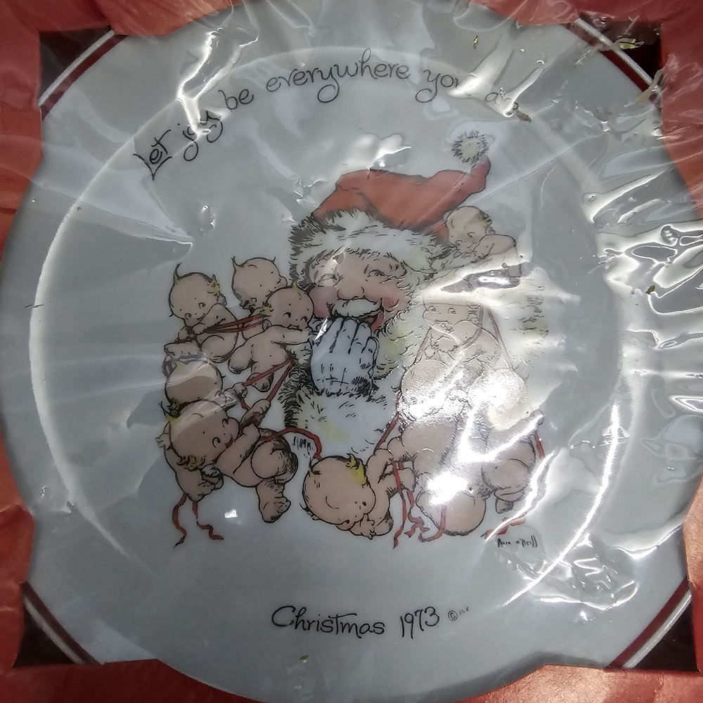 Christmas 1973 Commemorative Plate - Picture 3 of 6